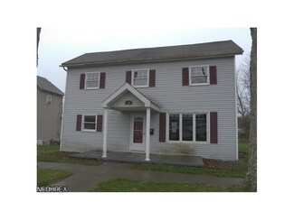 13 E Maple Ave, New Concord, OH 43762