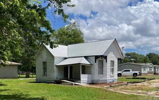 215 Cherry St, Knobel, AR 72435