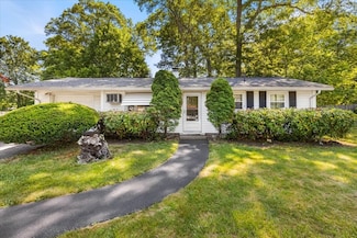 33 Clara Rd, Brockton, MA 02302