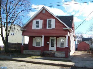 28 E Washington St, Paulsboro, NJ 08066