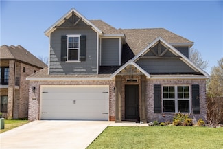 2195 N Woodlark Ln, Fayetteville, AR 72704