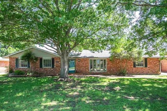 2711 Darwin Dr, Wichita Falls, TX 76308