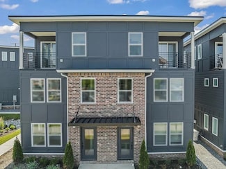 102 Duke St Unit 32, Nashville, TN 37207