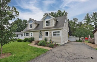 17921 W Kewaunee Dr, Grayslake, IL 60030