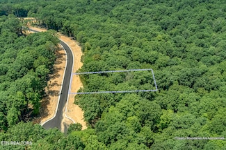 325 Flip Flop Way, Loudon, TN 37774