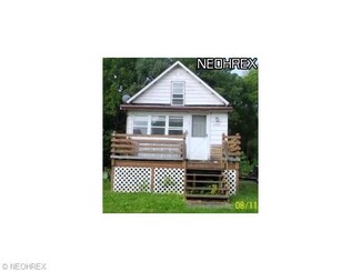 2332 Lakeside Dr, Lakemore, OH 44250