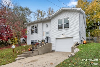 981 Valley Ave NW, Grand Rapids, MI 49504