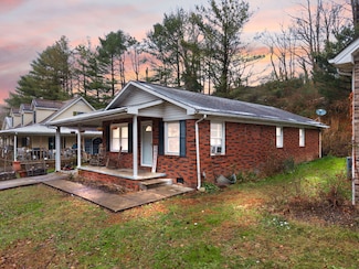 109 Railroad Ave, Manchester, KY 40962