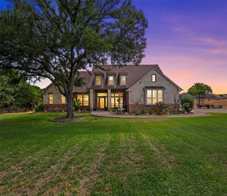 207 Park Place Cir, Cresson, TX 76035