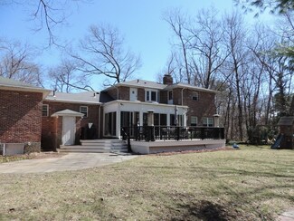 98 Moore Ave, Worcester, MA 01602