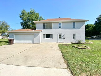 302 W Grove Ave, Rantoul, IL 61866
