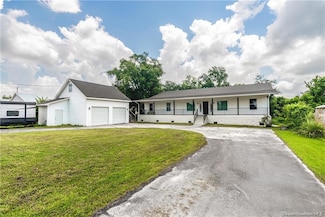 5809 Perry Ln, Lake Charles, LA 70605