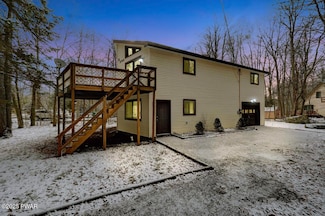 5606 Pembrook Dr, Tobyhanna, PA 18466