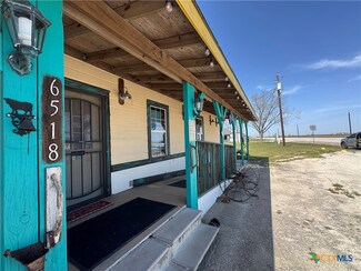 6518 Us Highway 87 N, Cuero, TX 77954