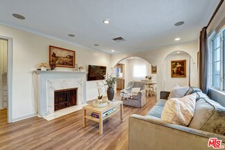 6230 Peach Ave, Van Nuys, CA 91411