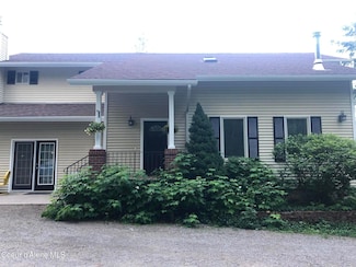 66 Fern Ln, Cocolalla, ID 83813