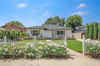 2482 New York Dr, Altadena, CA 91001