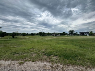 7882 Seneca Lake Rd, Ozawkie, KS 66070