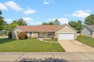 300 Kingsbury Ct, Highland, IL 62249