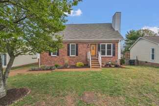 5045 English Village Dr, Nashville, TN 37211