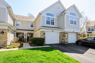 207 Lenox Ct, Carol Stream, IL 60188