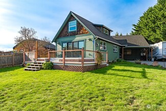 2733 Mckenzie Ave, Bellingham, WA 98225