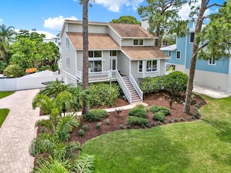 748 Soundview Dr, Palm Harbor, FL 34683