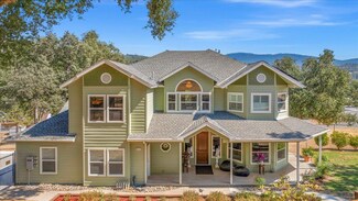 40111 Old Stonegate Ct, Oakhurst, CA 93644
