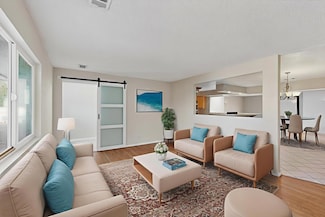 1700 Vassar Dr SE, Albuquerque, NM 87106