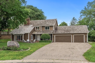 6810 Sand Ridge Rd, Eden Prairie, MN 55346