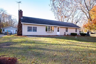 10896 Potomac Dr, Demotte, IN 46310