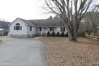 399 Ellis St, Elliston, VA 24087