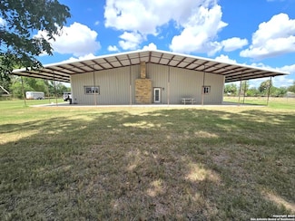 14929 Wisdom Rd, Atascosa, TX 78002