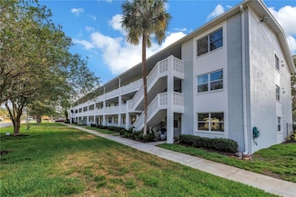 7801 11th St N Unit 104, Saint Petersburg, FL 33702