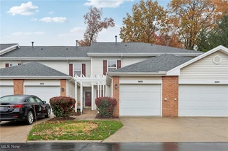 15490 Oakshire Ct, Cleveland, OH 44130