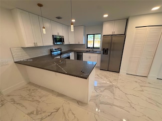 2430 NW 22nd Rd, Fort Lauderdale, FL 33311