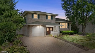 5 Ledgewood Rd, Flanders, NJ 07836