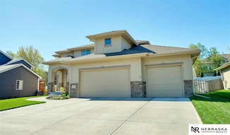 17227 Cinnamon St, Omaha, NE 68135