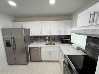 8000 SW 81st Dr Unit 202, Miami, FL 33143