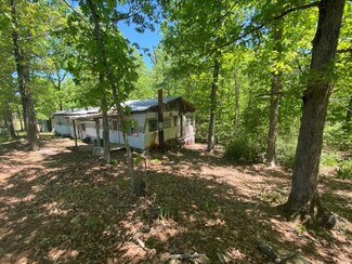 9298 Strawberry Rd, Houston, MO 65483