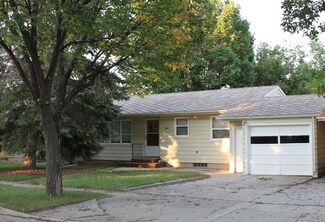 605 2nd St SE, Crosby, ND 58730
