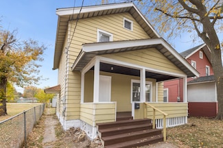 2215 Elm St, Rockford, IL 61102