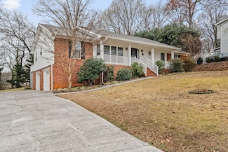 1926 Rock Bluff Rd, Hixson, TN 37343