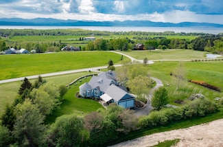 400 Crosswind Rd, Charlotte, VT 05445