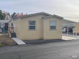 8182 Willow St, Windsor, CA 95492