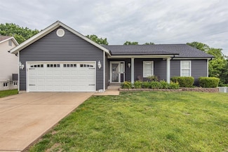 3073 Valley Oaks Dr, Imperial, MO 63052