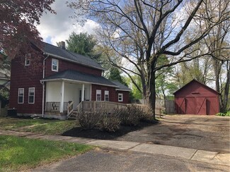 421 Dodge St, Kent, OH 44240
