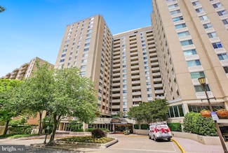 4601 N Park Ave Unit 315, Chevy Chase, MD 20815