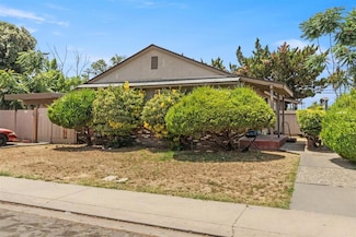 916 Middlecoff Ave, Modesto, CA 95351