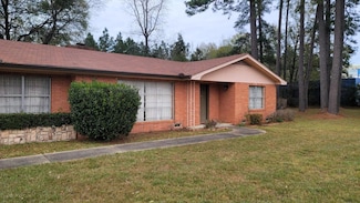 140 E Gibson St, Jasper, TX 75951